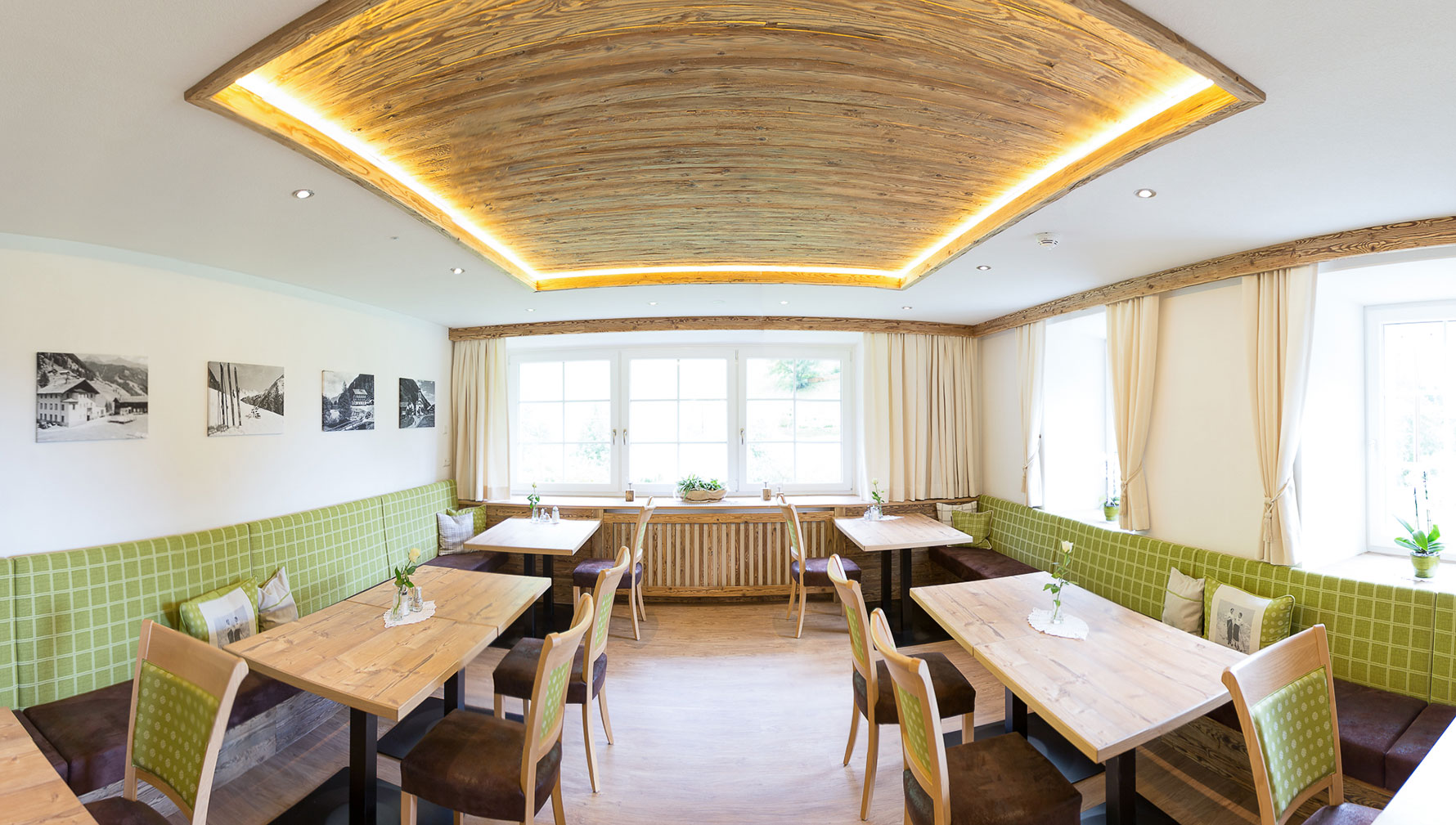 07_hotel-gruenmoos_header-speiseraum