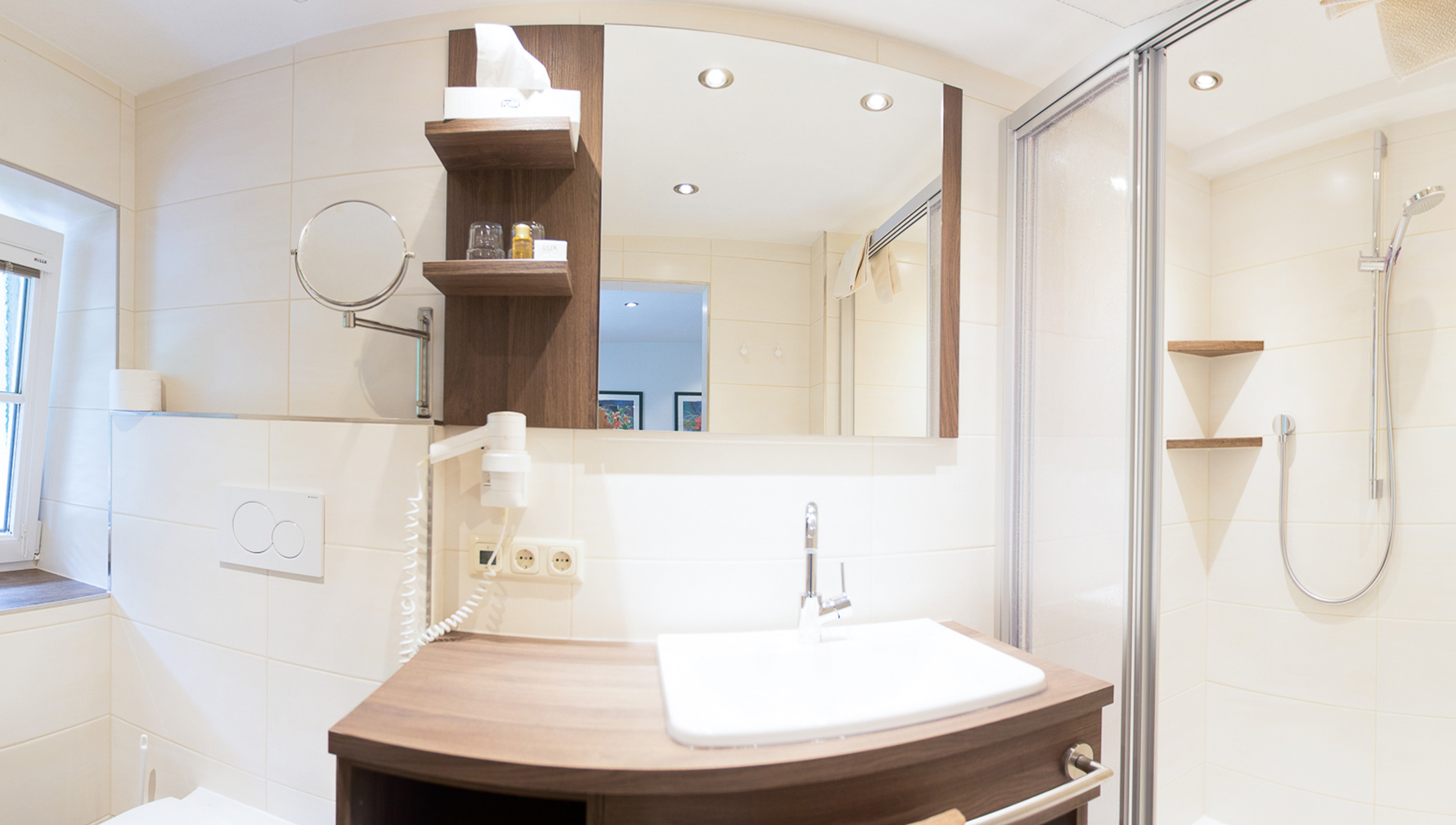 02_hotel-gruenmoos_superior-zimmer_bad